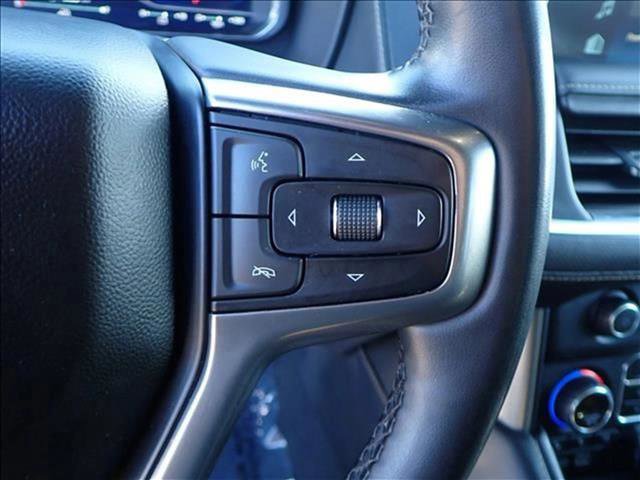 Used 2023 Chevrolet Suburban Premier image 18