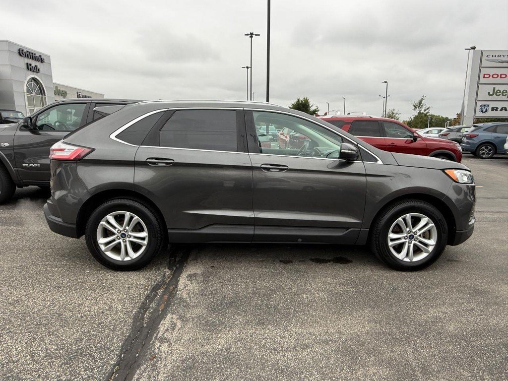Used 2019 Ford Edge SEL w/ Cold Weather Package AWD/4WD image 2