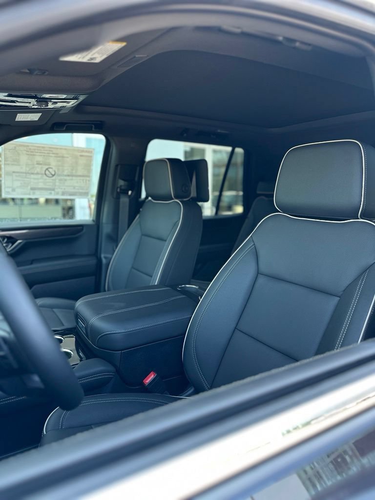 New 2026 GMC Yukon Elevation w/ Elevation Premium Package AWD/4WD image 9