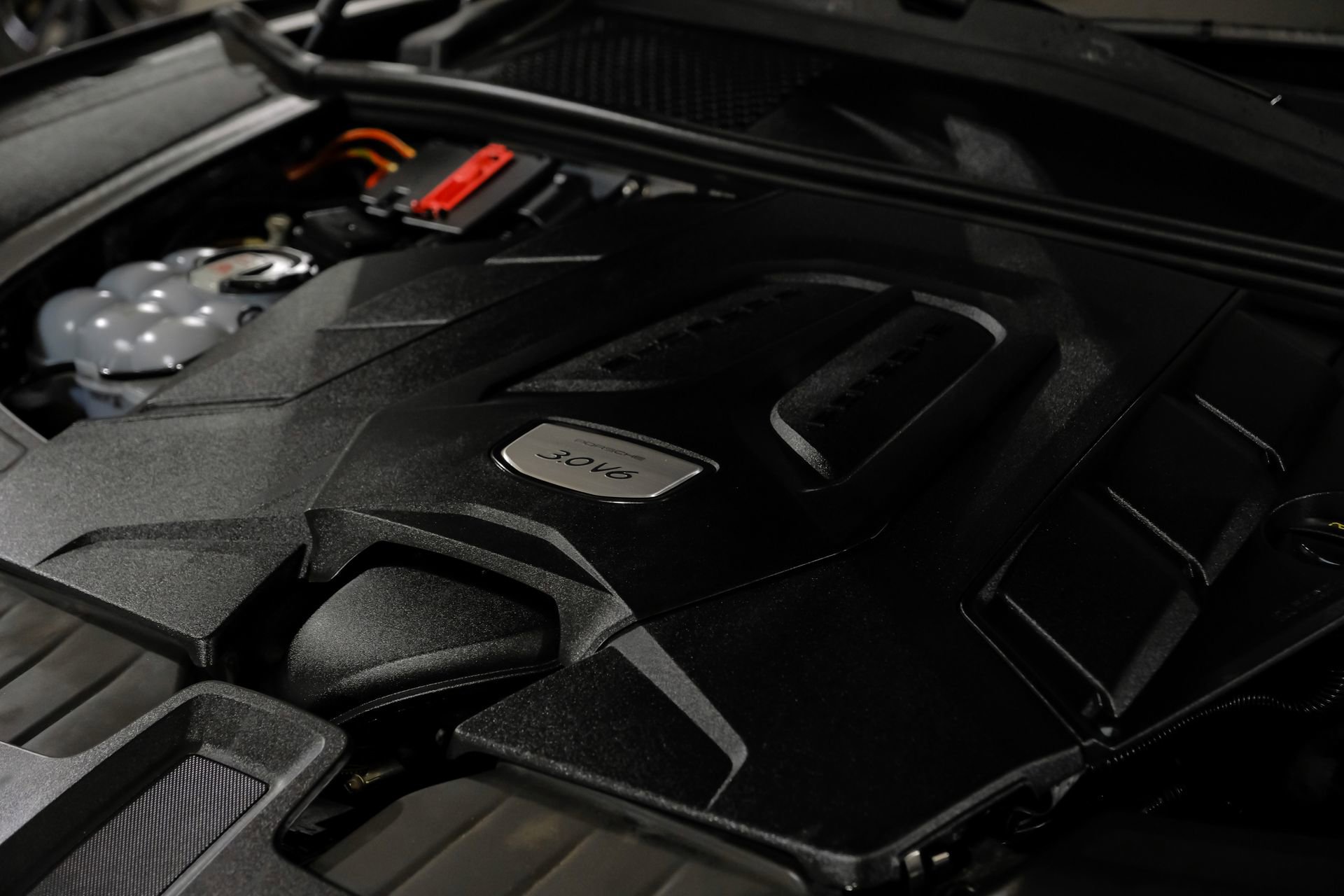 Used 2023 Porsche Cayenne Platinum Edition image 53