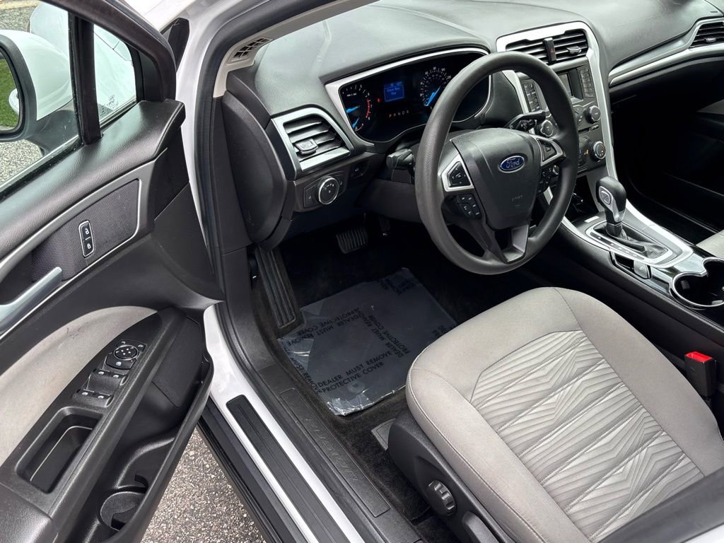 Used 2016 Ford Fusion S image 10