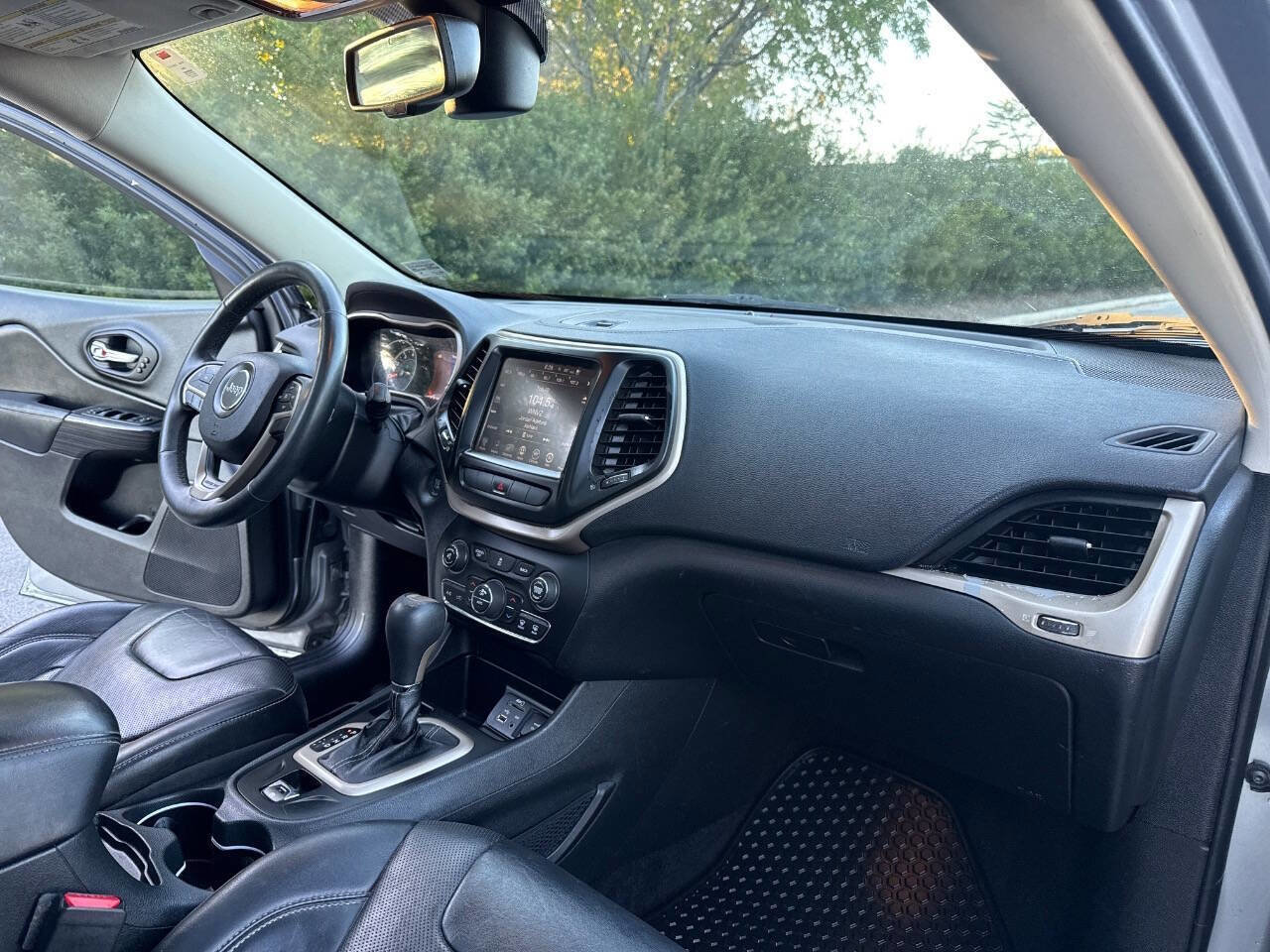 Used 2014 Jeep Cherokee Limited w/ Luxury Group image 16