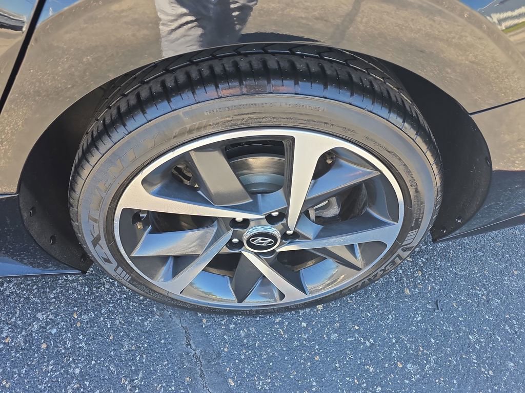 Used 2022 Hyundai Sonata SEL Plus w/ Preferred Accessory Package image 11