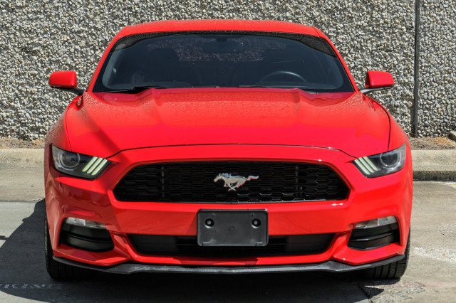 Used 2017 Ford Mustang Coupe RWD image 5