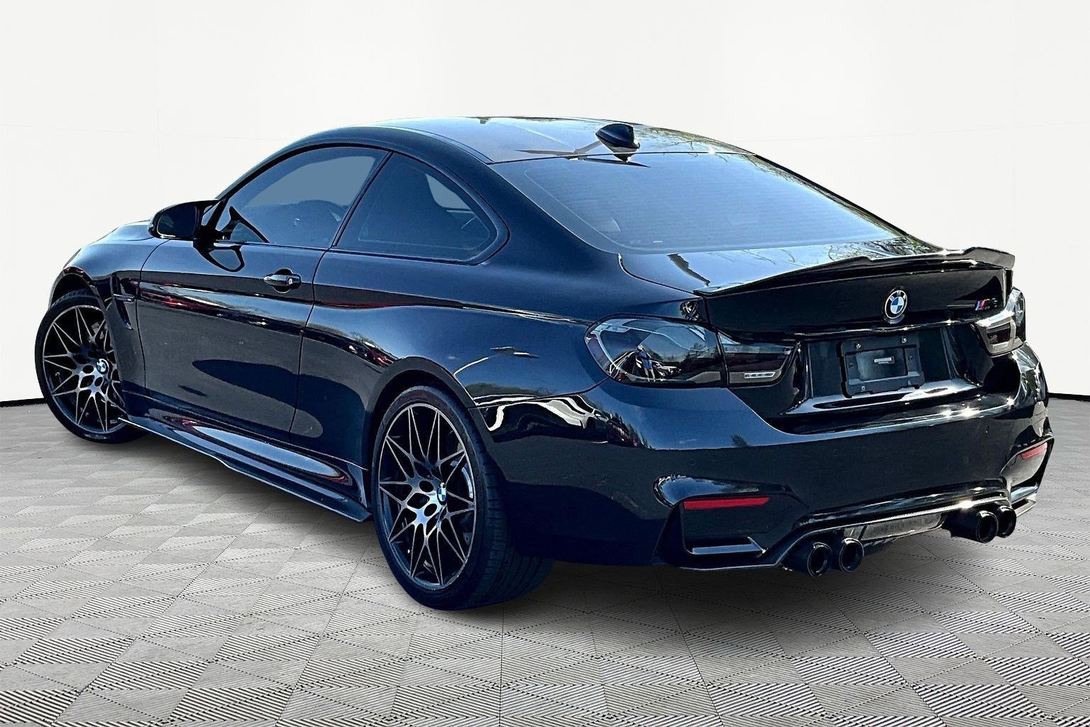 Used 2018 BMW M4 Coupe image 4