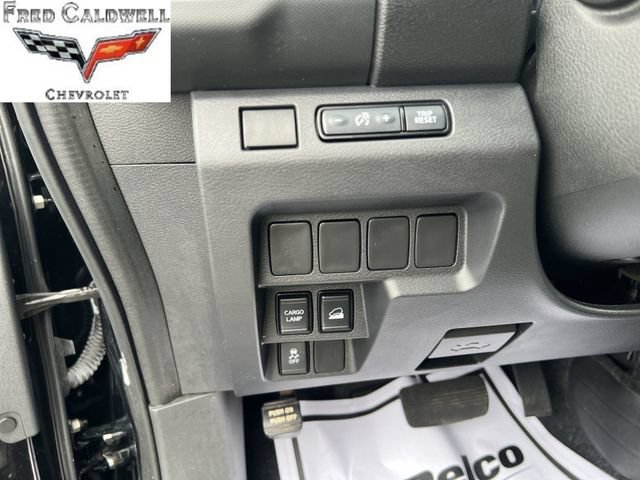 Used 2023 Nissan Frontier SV AWD/4WD image 23