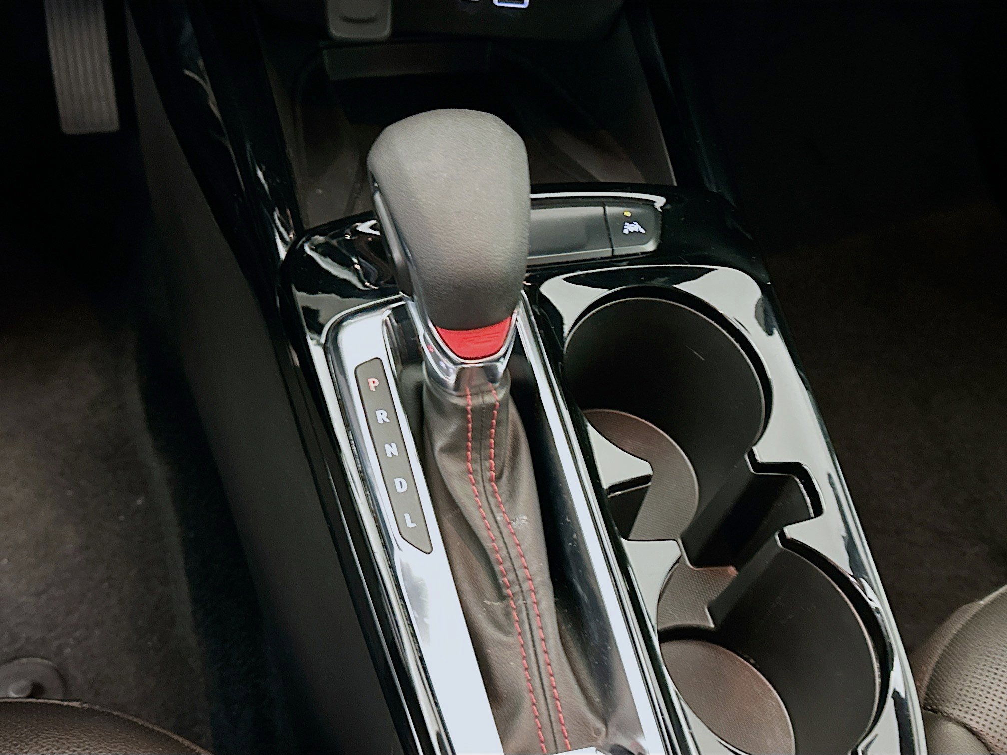 Used 2024 Chevrolet Trax RS w/ Sunroof Package image 23