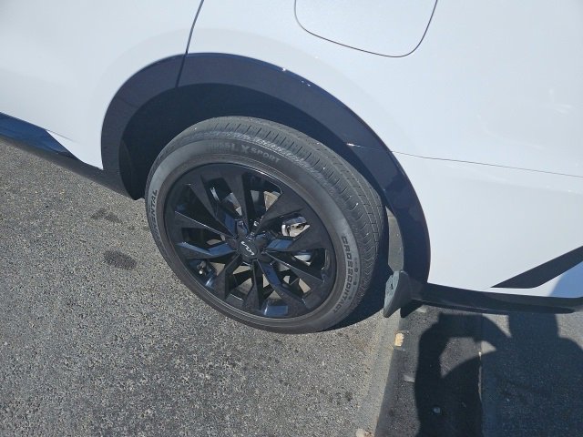 Certified 2023 Kia Sorento SX image 12