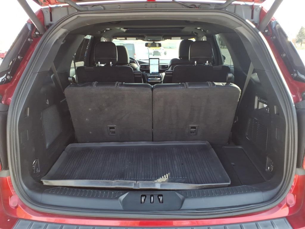 Used 2020 Ford Explorer ST w/ ST Street Pack image 9