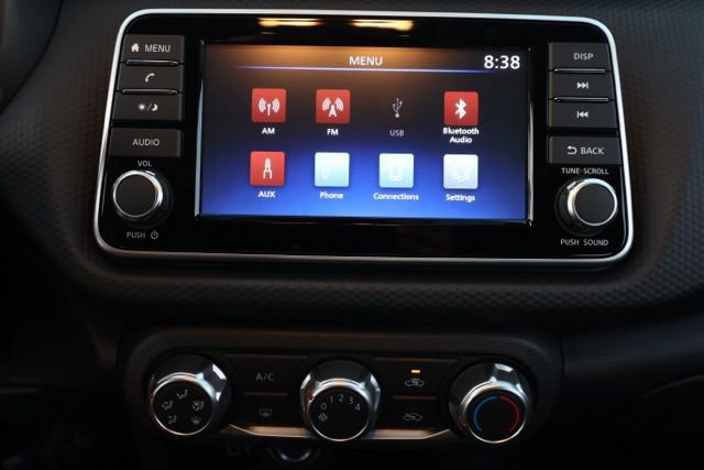 New 2025 Nissan Kicks Play S image 29