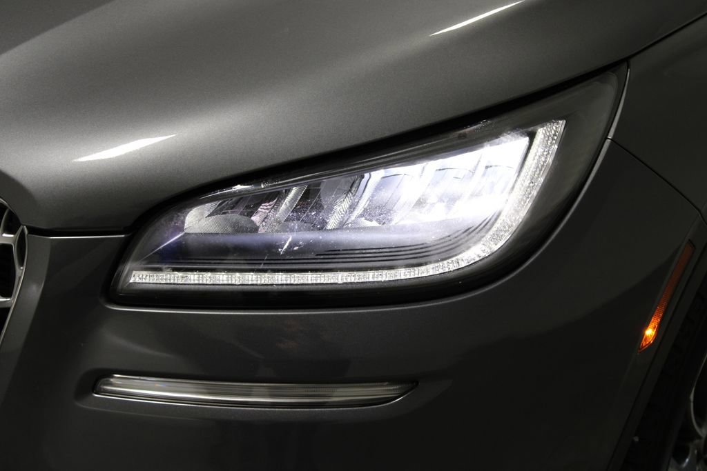 Used 2022 Lincoln Corsair Standard w/ Equipment Group 101A image 52