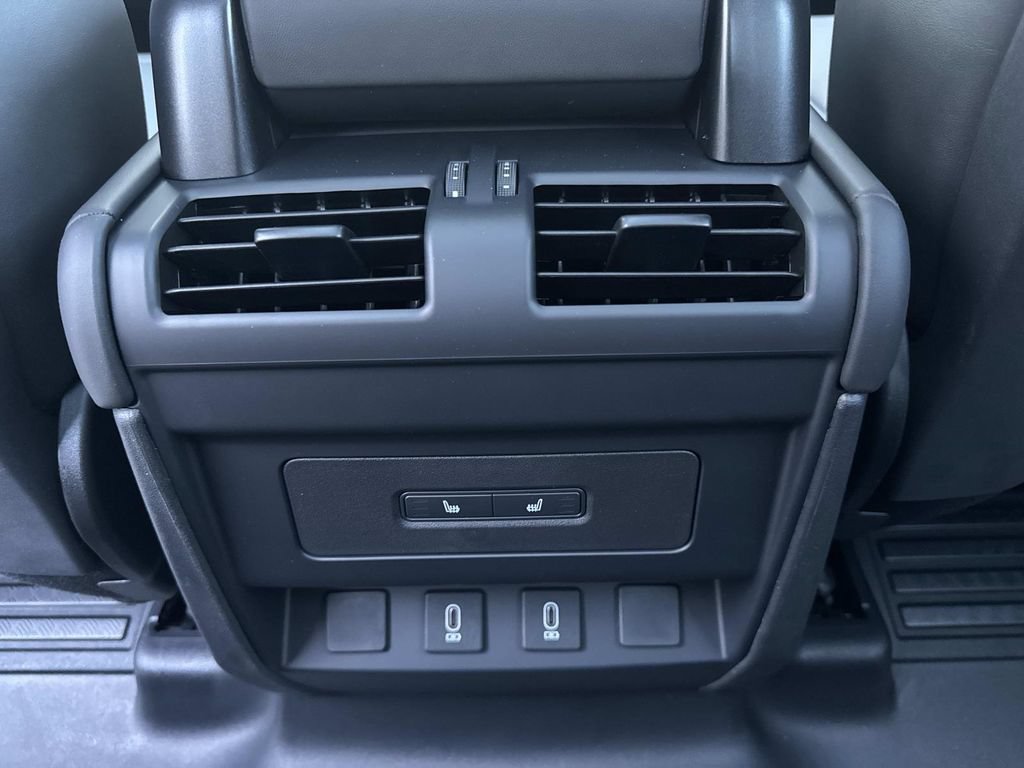 New 2026 Land Rover Defender 110 S AWD/4WD image 17