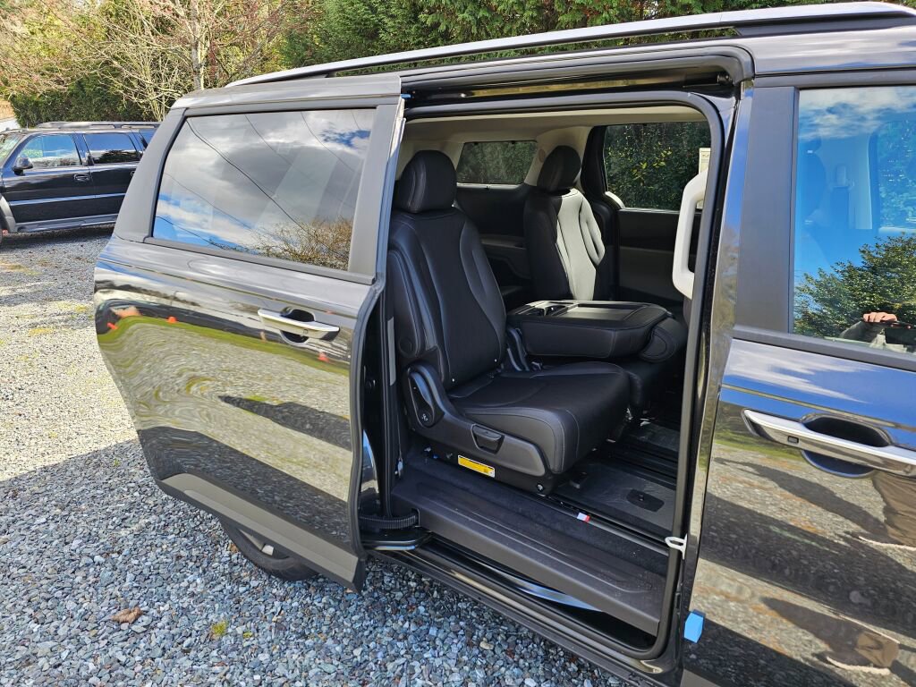 New 2026 Kia Carnival EX image 26