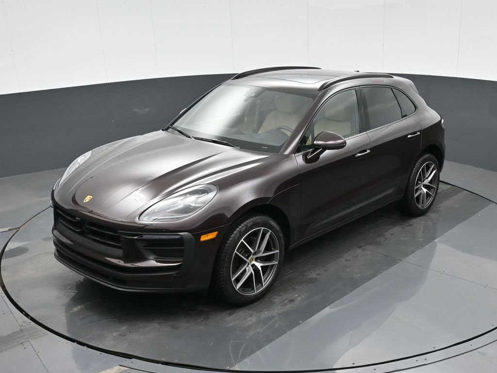 Certified 2025 Porsche Macan image 26
