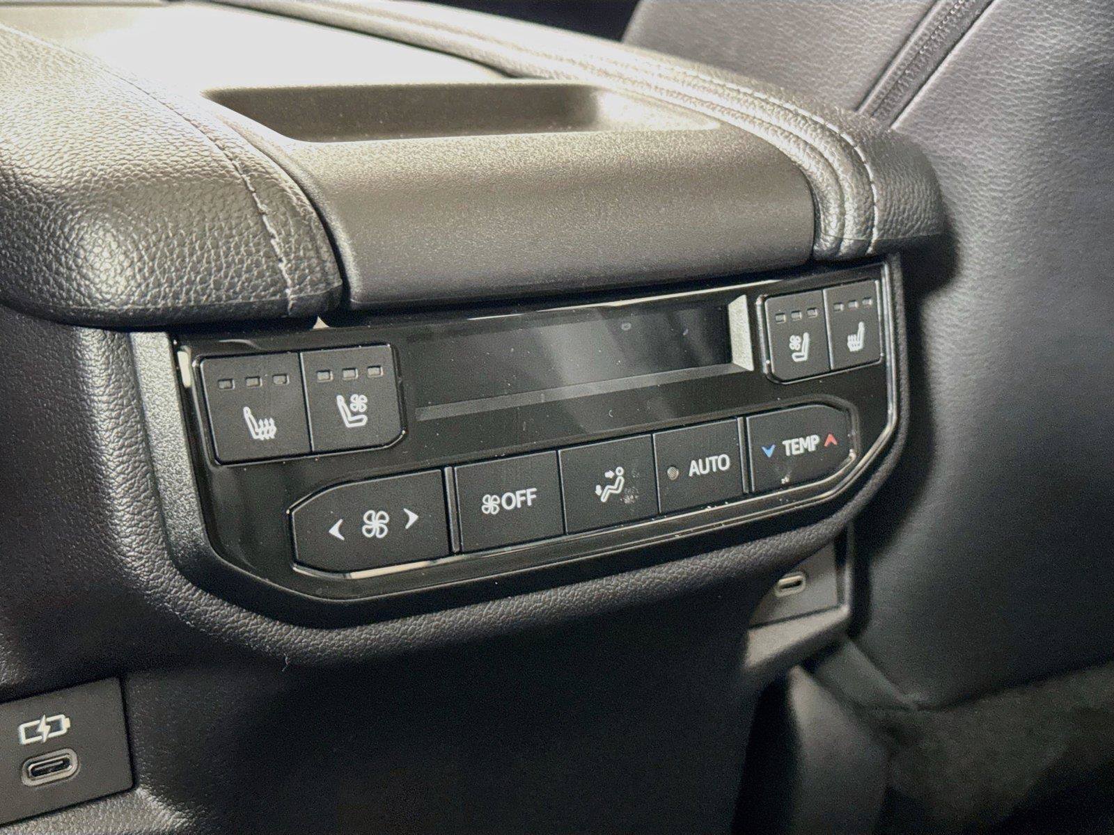 Certified 2026 Toyota Grand Highlander AWD image 37