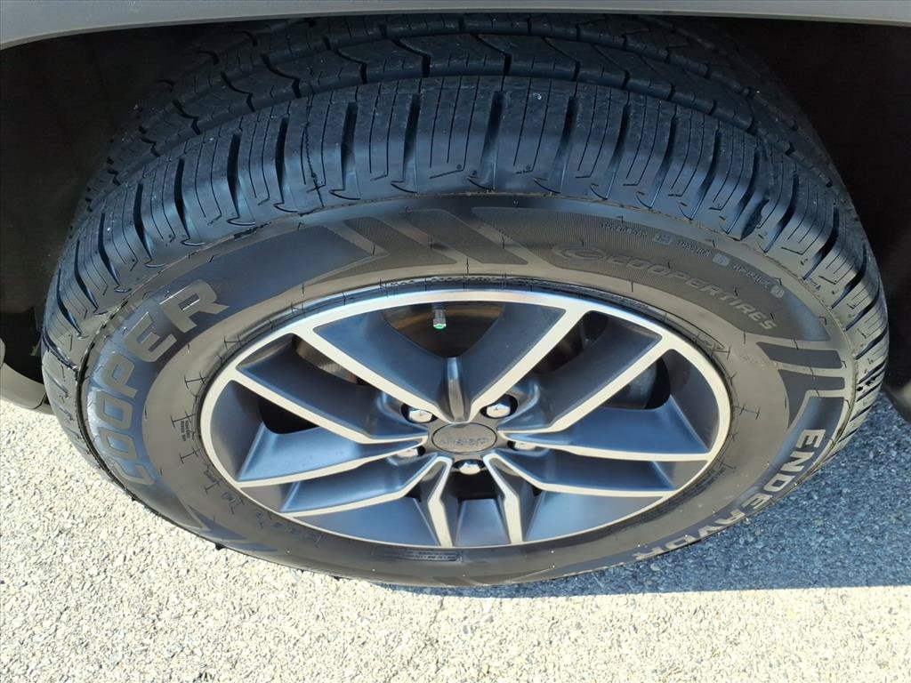 Used 2021 Jeep Grand Cherokee Limited AWD/4WD image 10