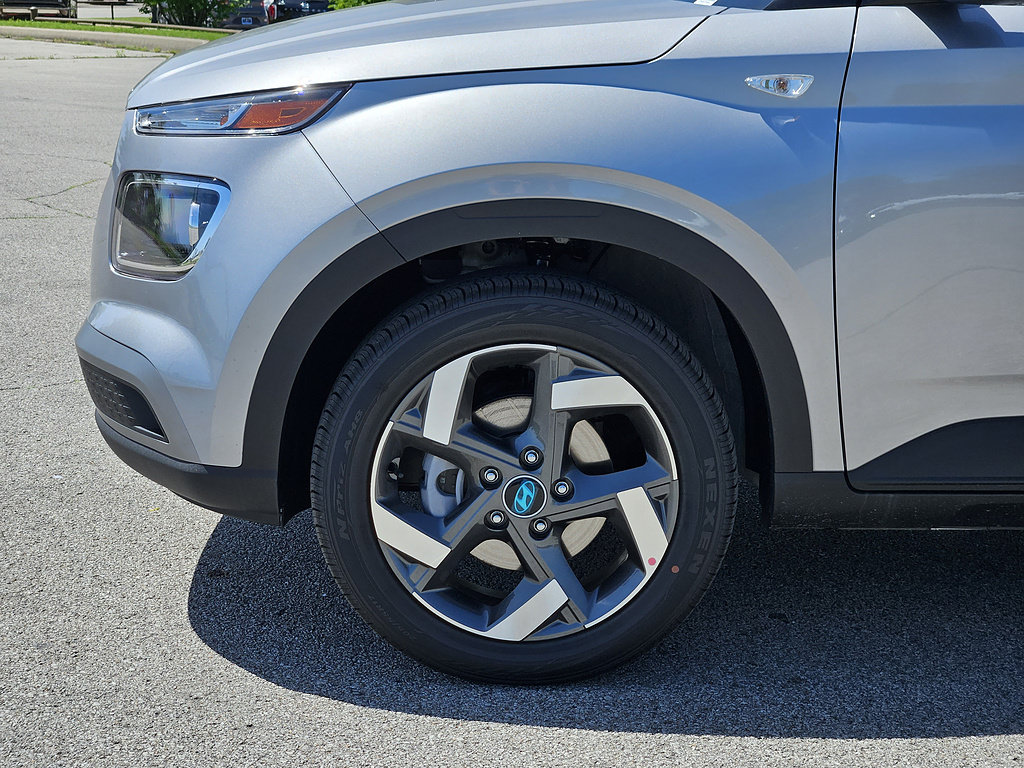 New 2026 Hyundai Venue SEL FWD image 10