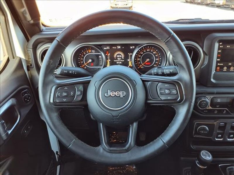 Used 2021 Jeep Wrangler Sport S image 15