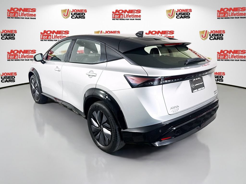Used 2023 Nissan Ariya AWD image 2
