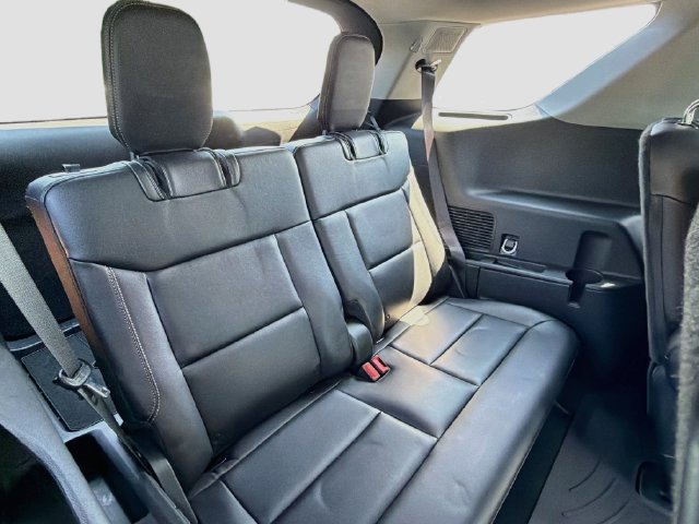 Used 2024 Ford Explorer Limited w/ Limited Technology Package AWD/4WD image 26