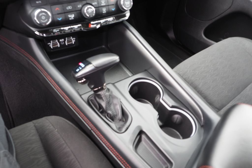 Used 2025 Dodge Durango GT AWD/4WD image 23