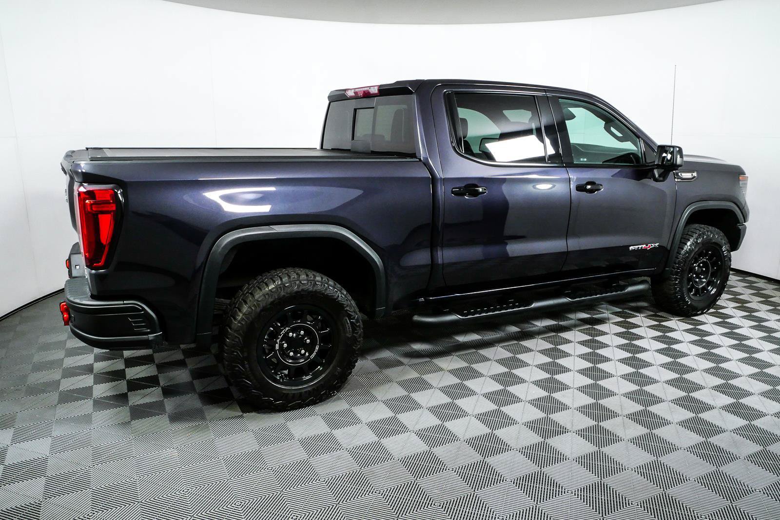 Certified 2024 GMC Sierra 1500 AT4X w/ AT4X AEV Edition AWD/4WD image 2