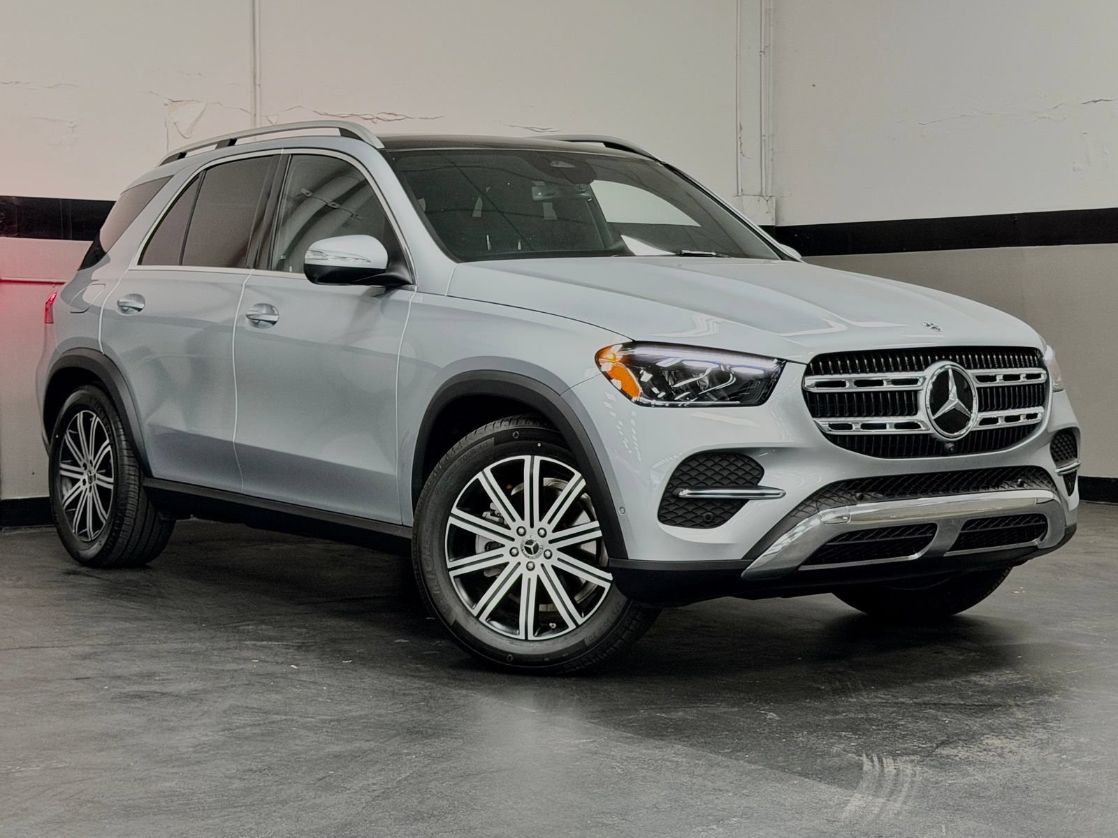 Used 2026 Mercedes-Benz GLE 350 4MATIC image 2