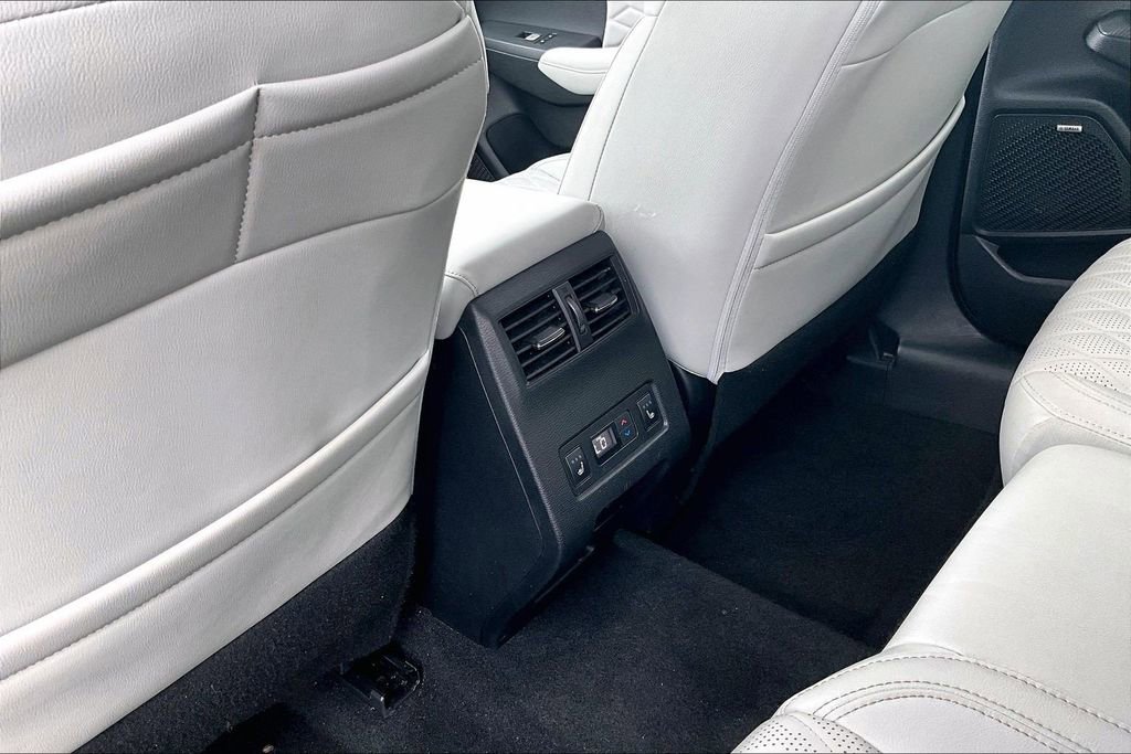 Used 2025 Mitsubishi Outlander SEL FWD image 10