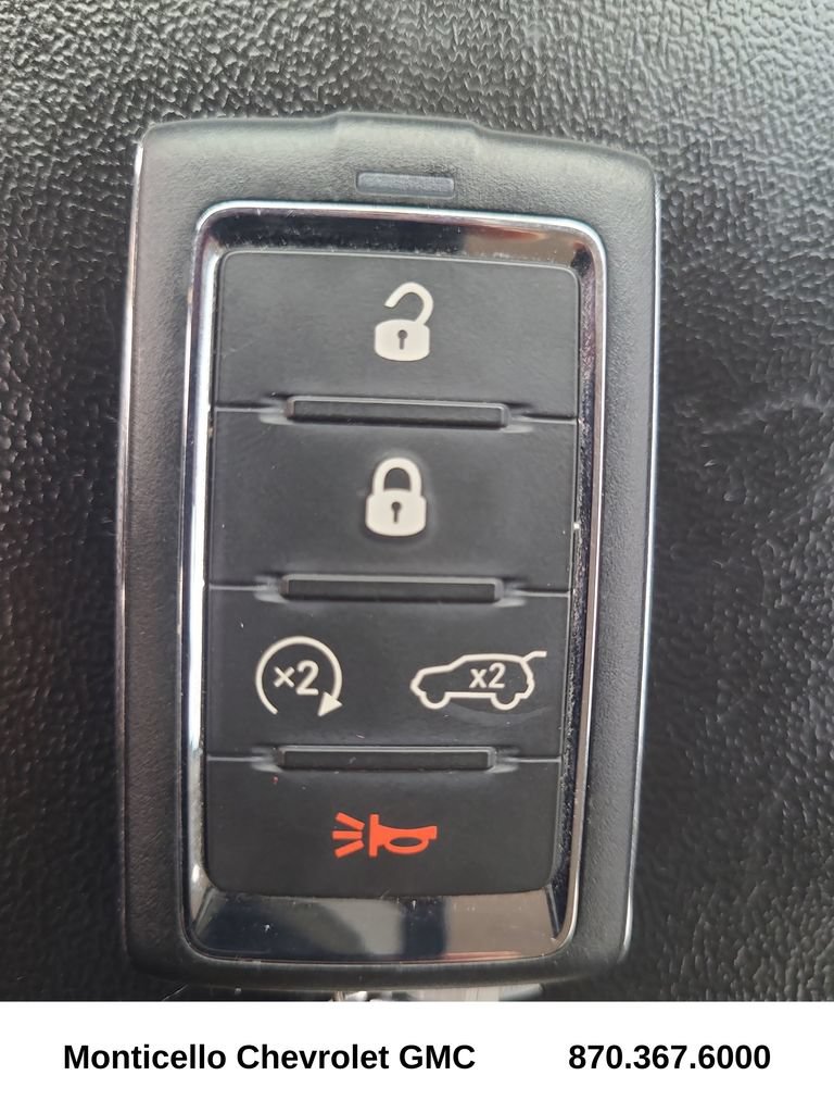 Used 2023 Jeep Grand Cherokee Laredo w/ Luxury Tech Group I AWD/4WD image 30