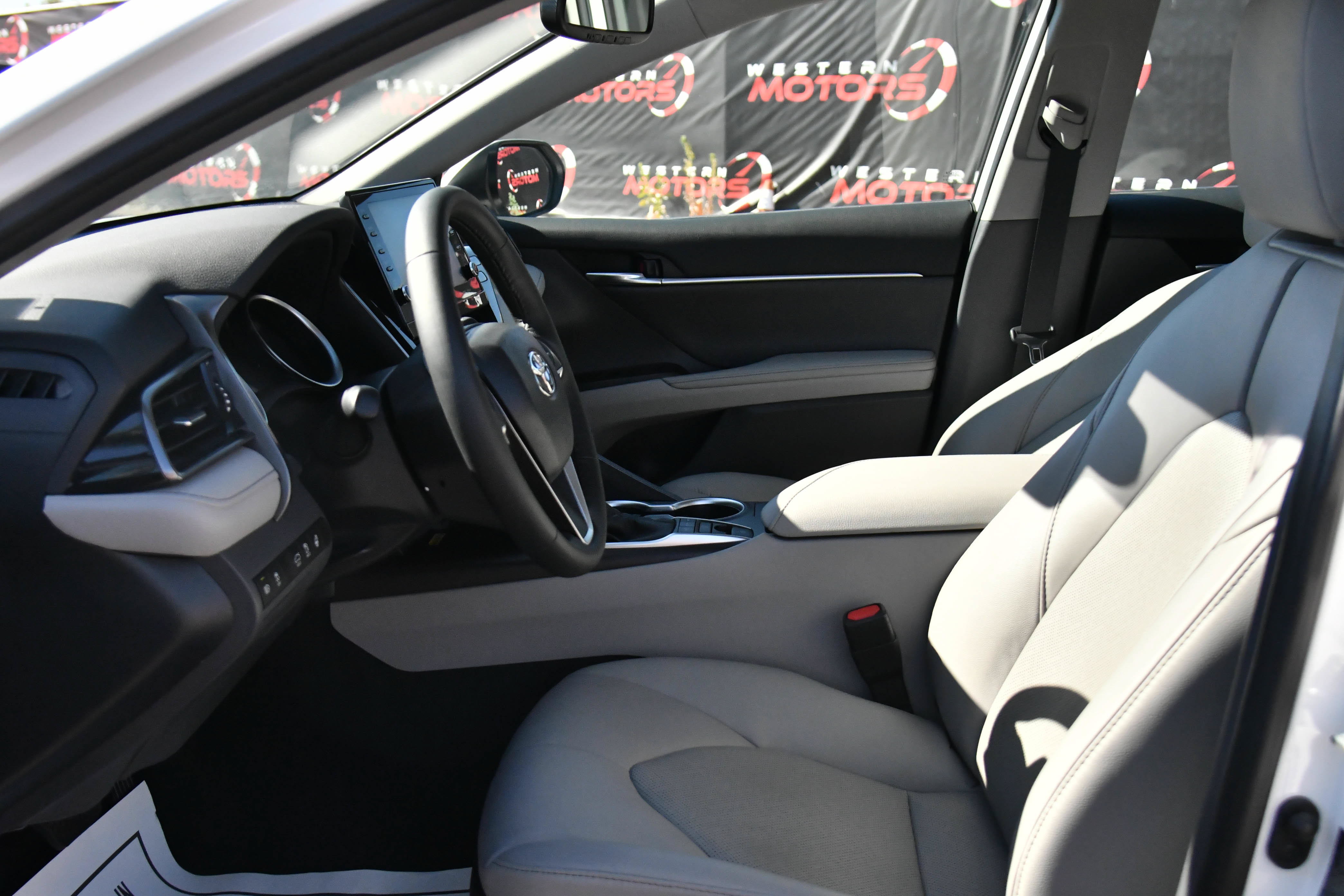 Used 2024 Toyota Camry XLE w/ Protection Package (Q2) (TMS) AWD/4WD image 18