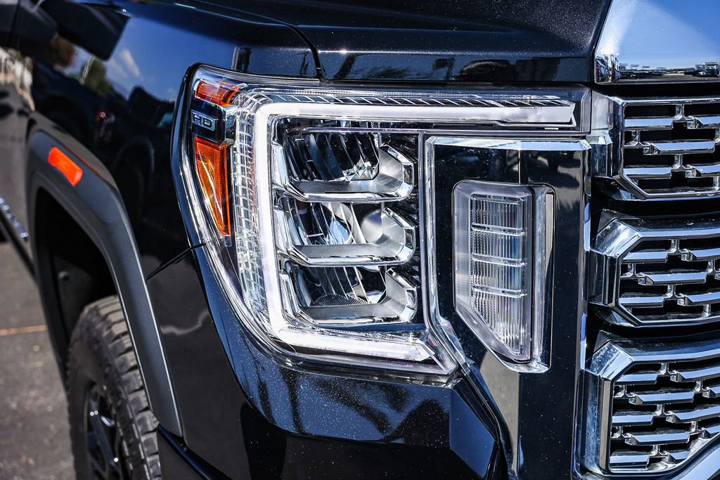 Used 2021 GMC Sierra 2500 Denali w/ Denali Black Diamond Edition image 18