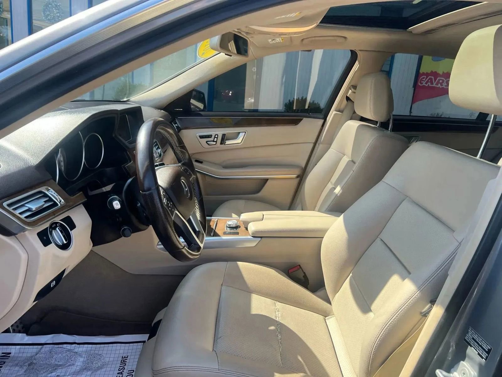 Used 2015 Mercedes-Benz E 350 4MATIC Sedan image 19