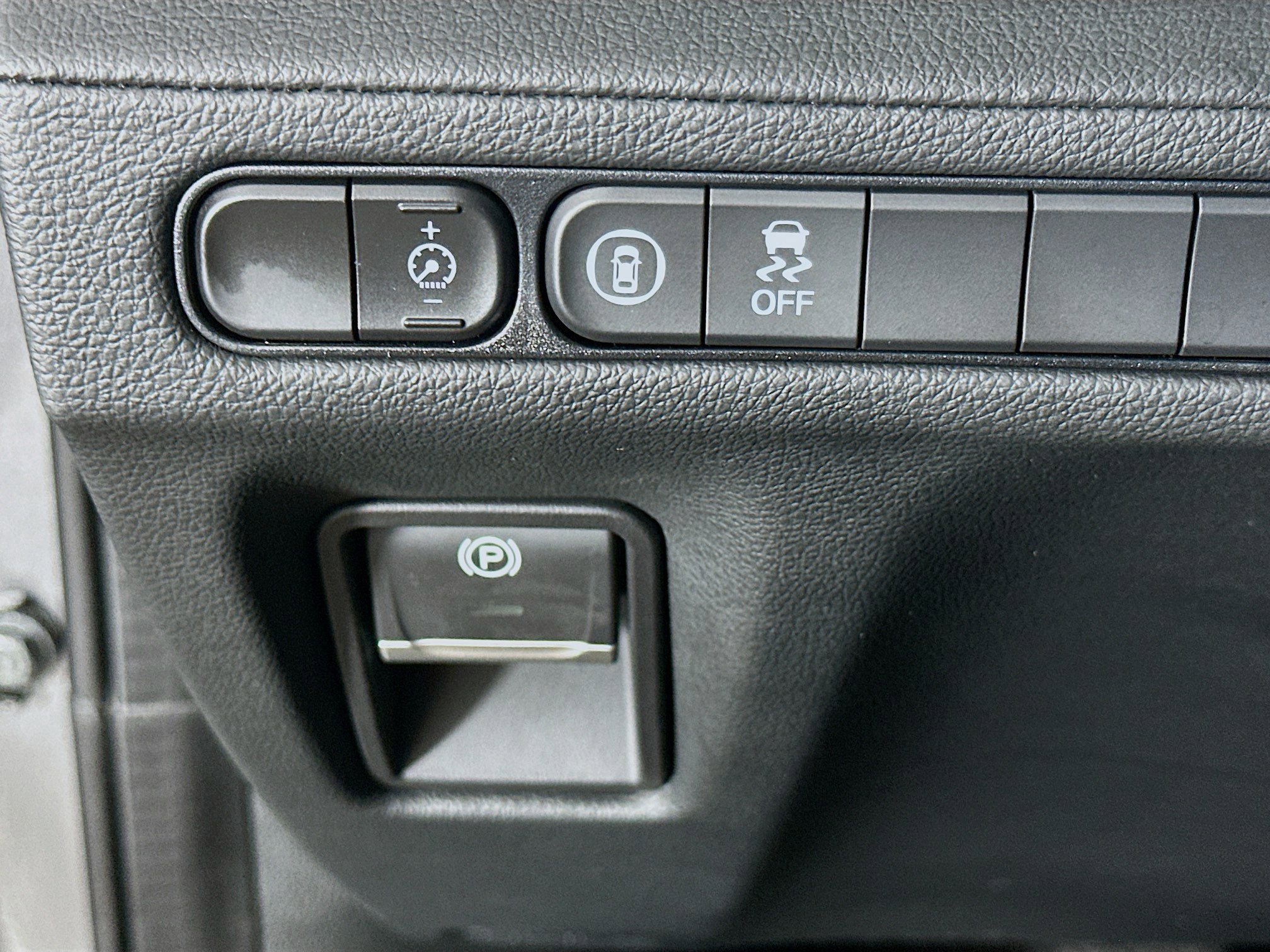 Used 2024 Acura MDX FWD image 17