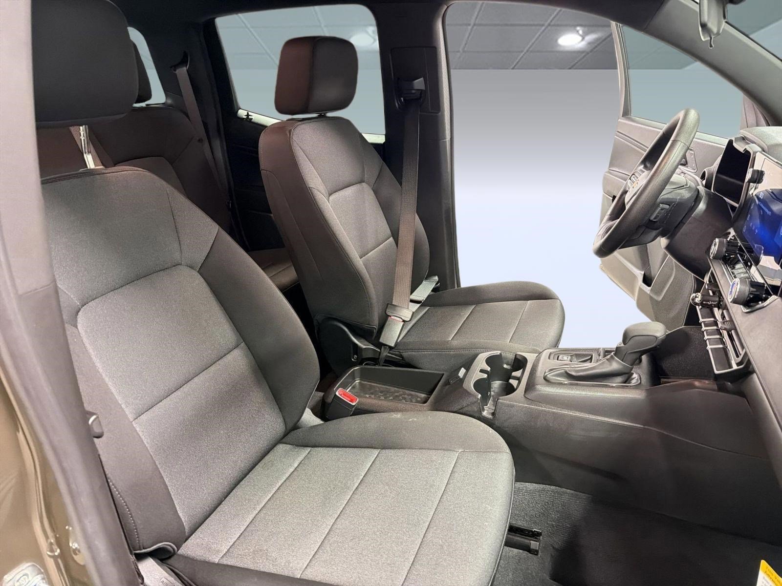 Certified 2024 Chevrolet Colorado W/T image 30