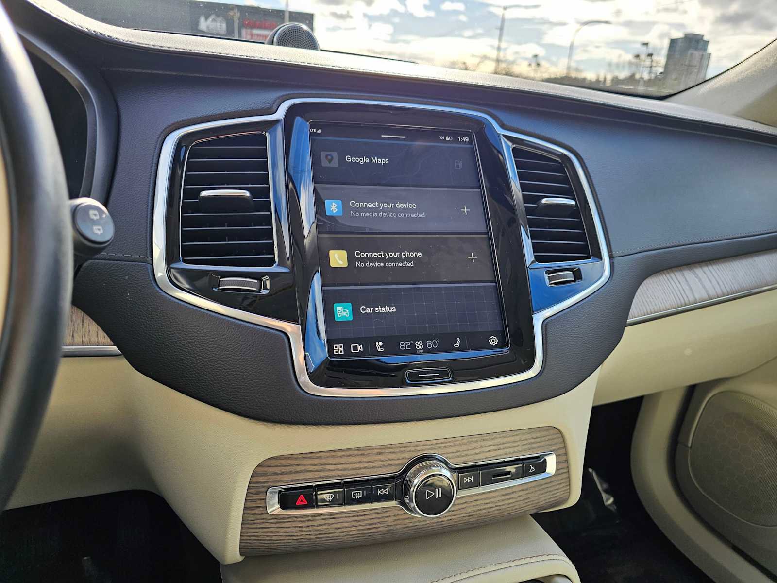 Used 2023 Volvo XC90 T8 Ultimate w/ Lounge Package image 28