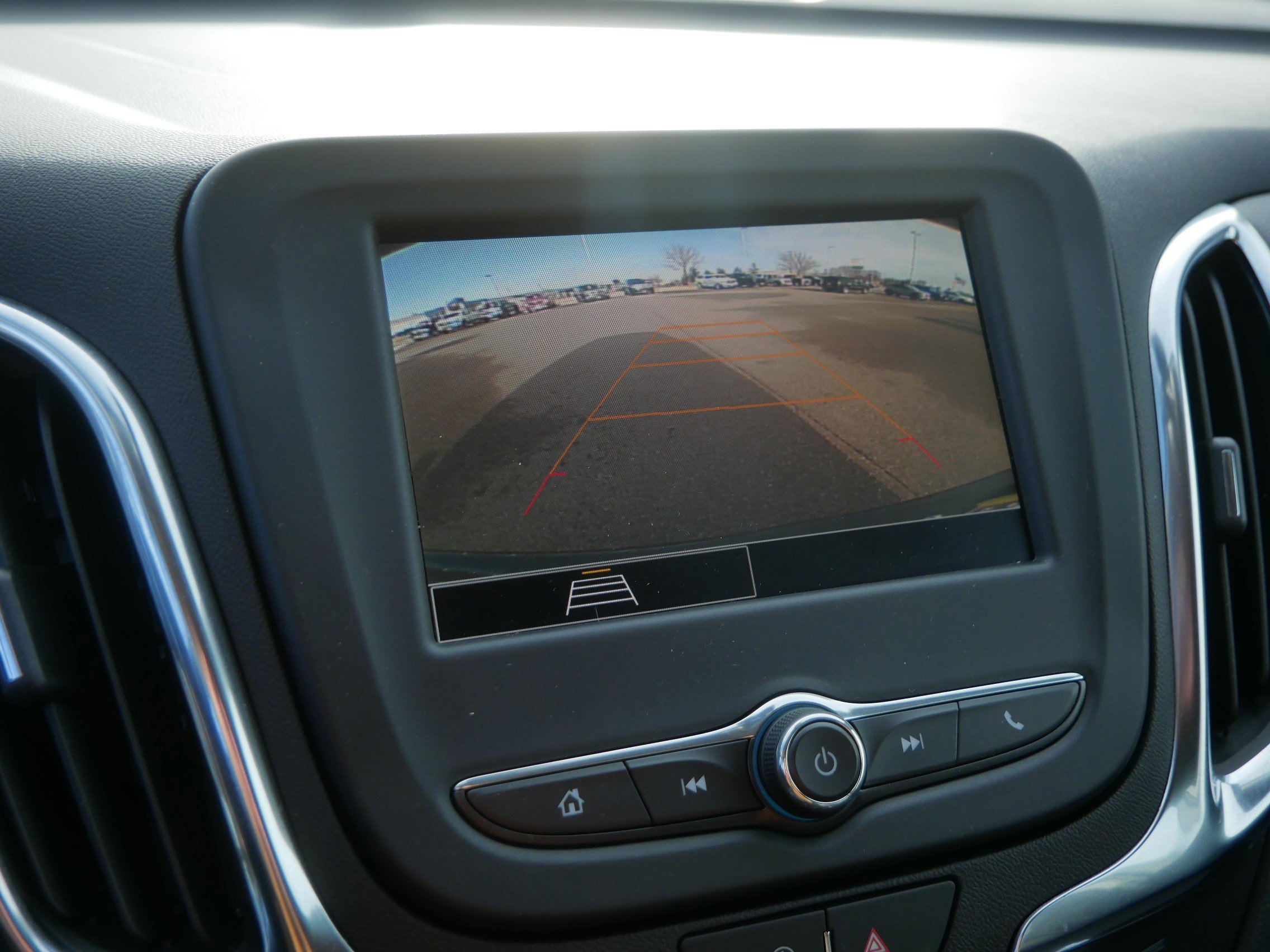 Used 2023 Chevrolet Equinox LT image 33
