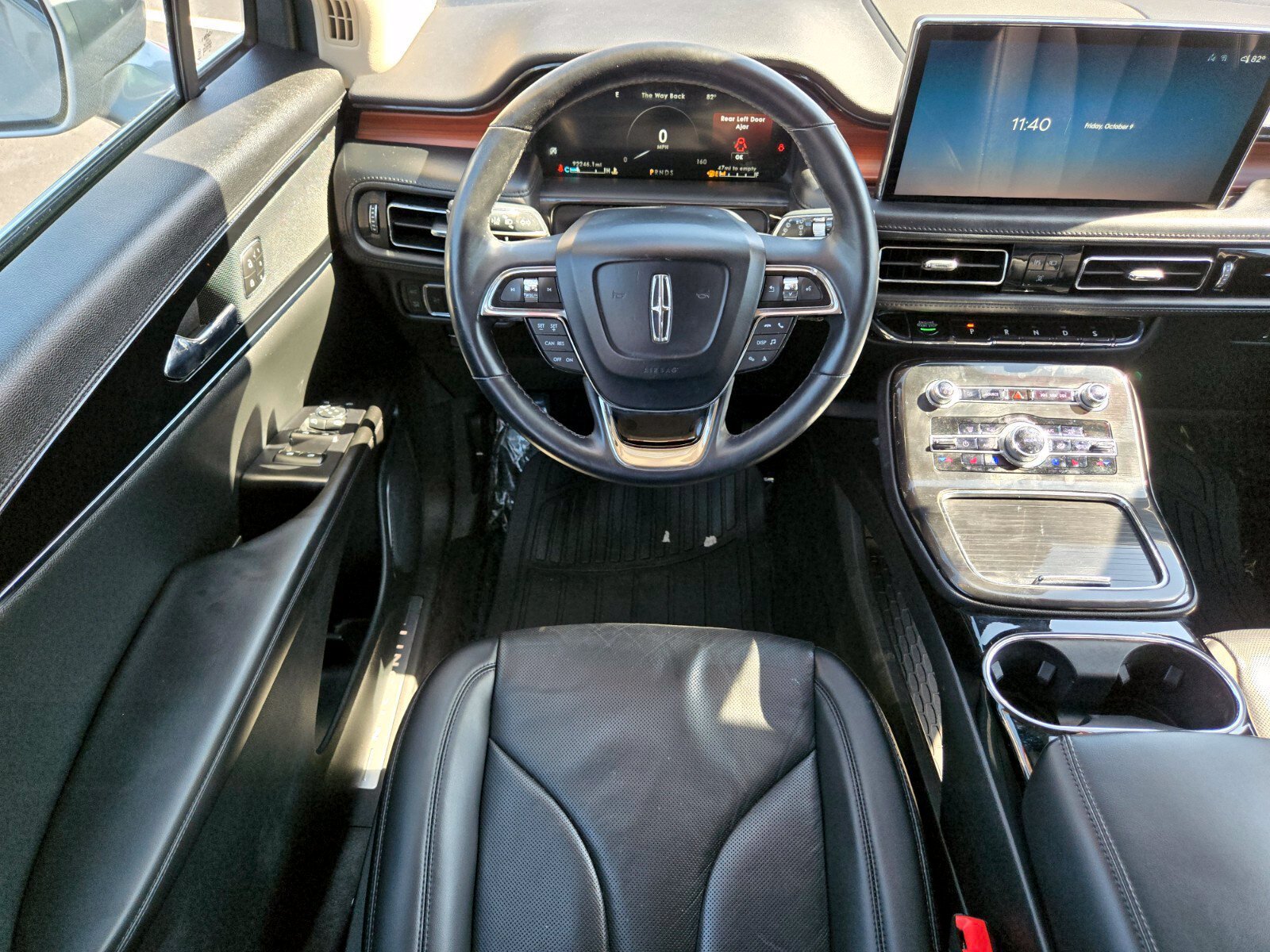 Used 2023 Lincoln Nautilus Reserve w/ Cargo Utility Package AWD/4WD image 15
