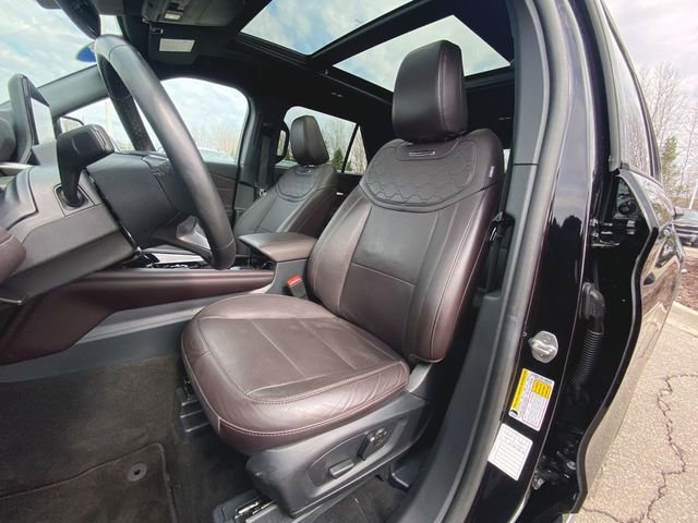 Used 2025 Ford Explorer Platinum w/ LUX Leather Package image 20