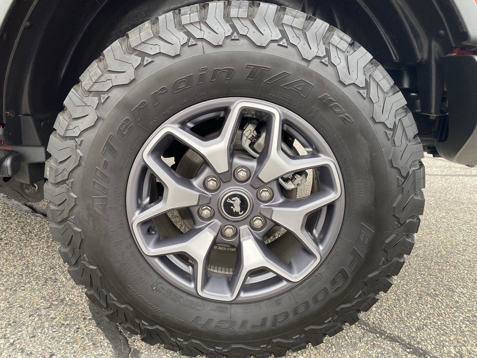 Used 2023 Ford Bronco Badlands image 9