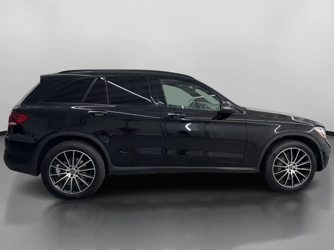 Used 2021 Mercedes-Benz GLC 300 4MATIC image 11