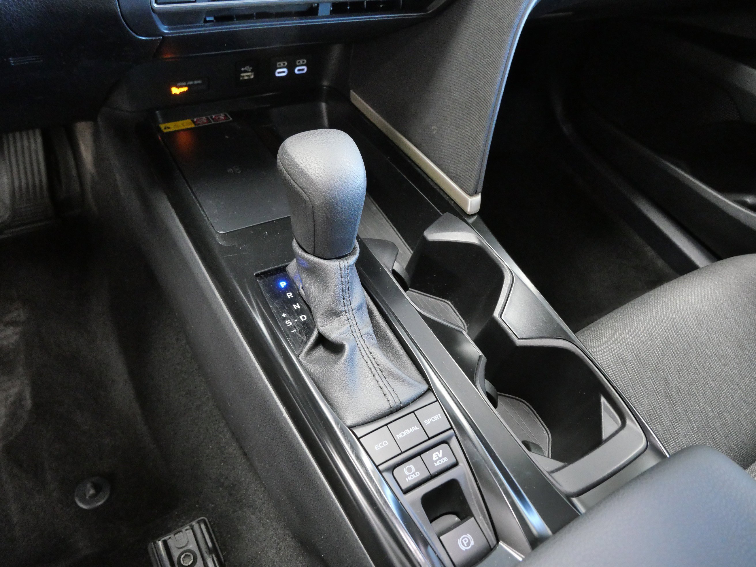 Certified 2025 Toyota Camry LE image 24