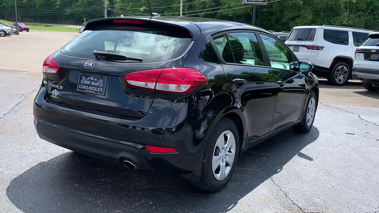 Used 2017 Kia Forte LX FWD image 7