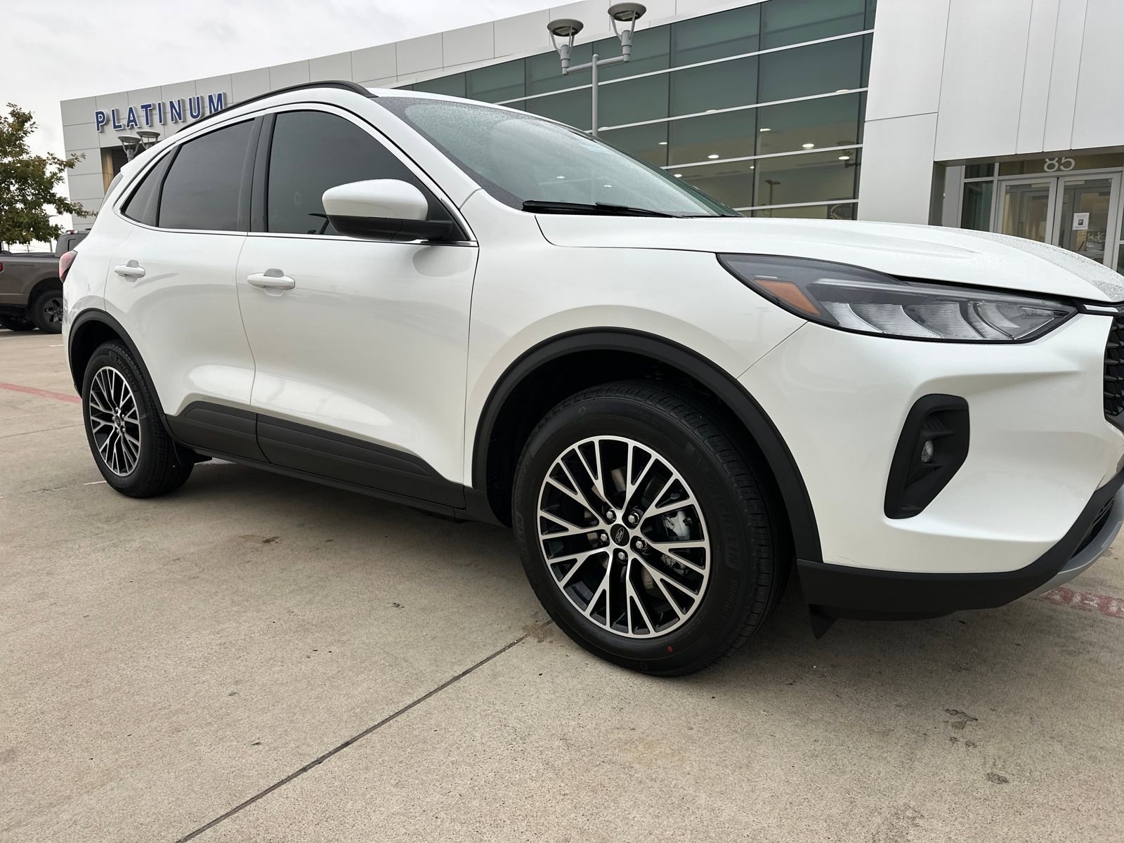 New 2026 Ford Escape SE FWD image 7
