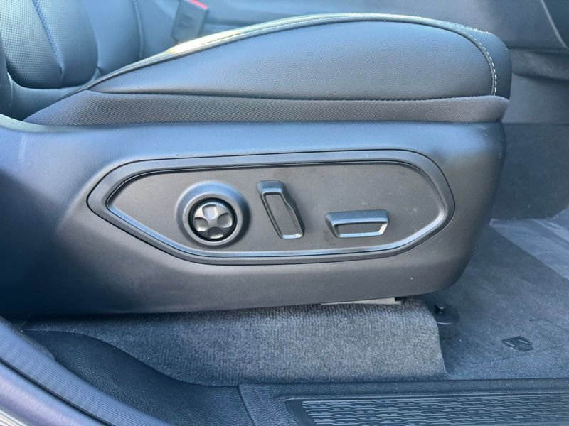 New 2025 Jeep Grand Cherokee Limited w/ Luxury Tech Group II image 37