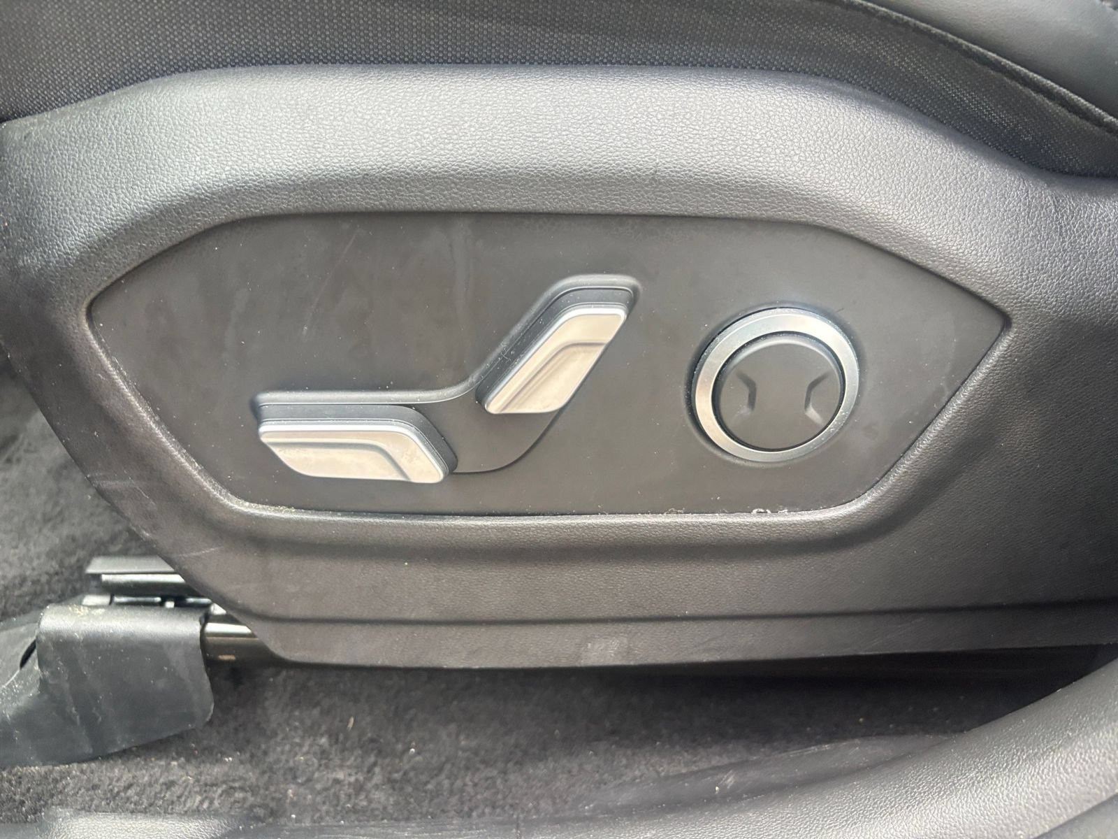 Used 2025 Hyundai Santa Fe SEL AWD/4WD image 22
