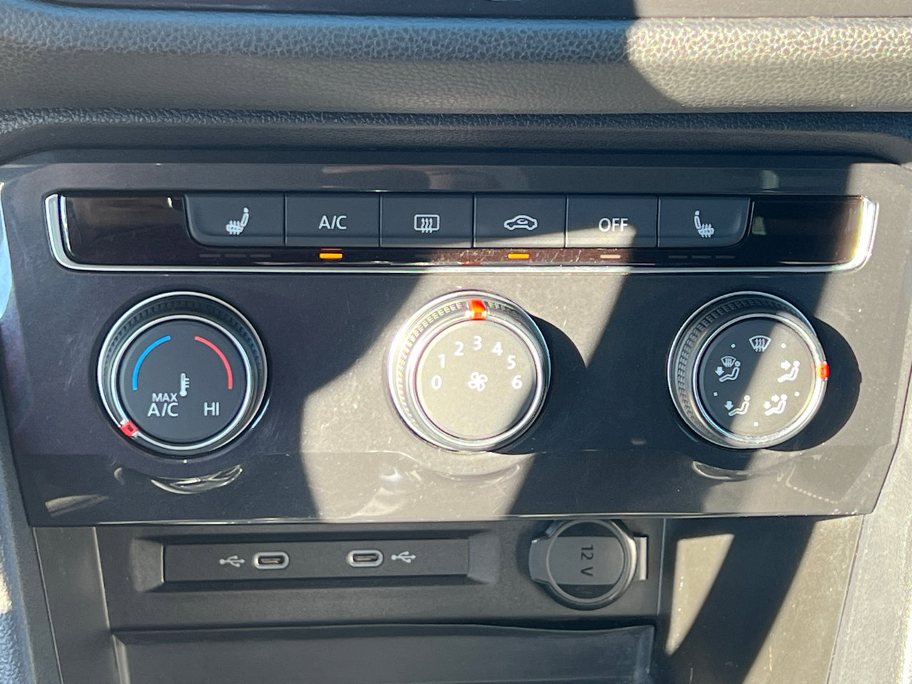 Used 2022 Volkswagen Tiguan S image 26