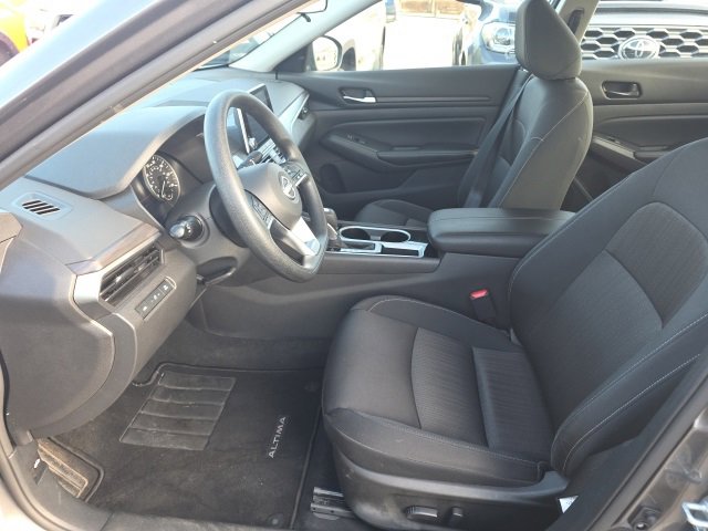 Used 2024 Nissan Altima 2.5 SV image 8