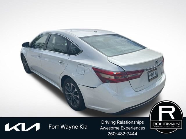 Used 2016 Toyota Avalon XLE Premium FWD image 3