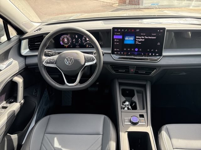 New 2026 Volkswagen Tiguan SE AWD/4WD image 9