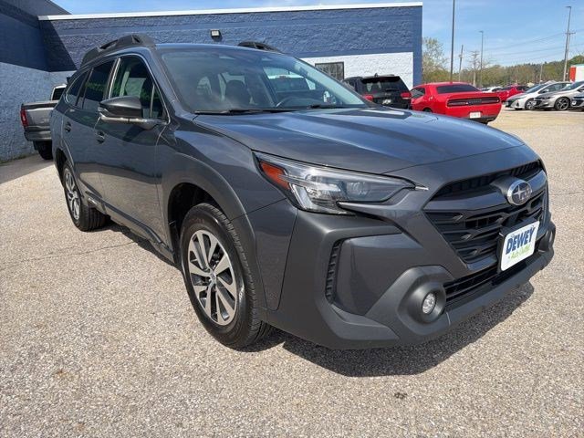 Used 2024 Subaru Outback Premium image 7